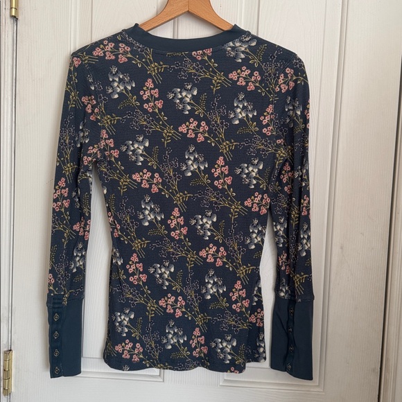 Sundance Floralynn Blue Floral Button Cuff Long Sleeve Thermal size M - Picture 3 of 7